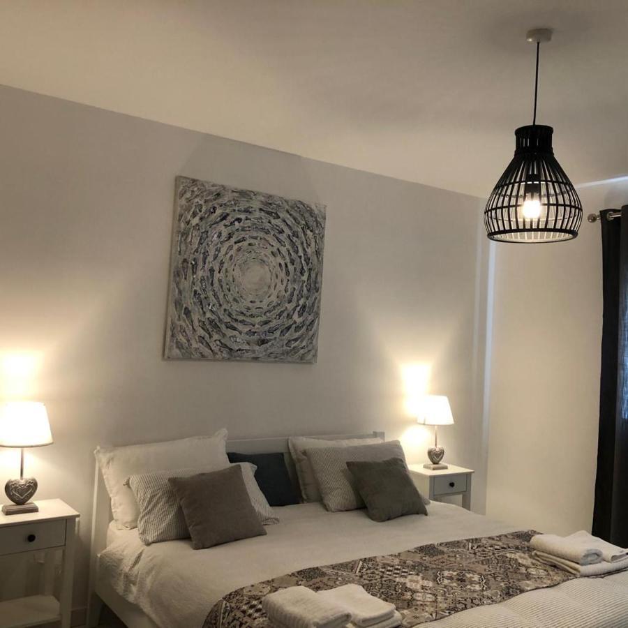 Brand New Apartment 2 Mins From Seafront เซนต์พอลส์เบย์ ภายนอก รูปภาพ